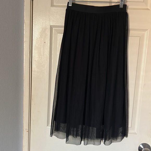 Black mesh skirt with lining - Picture 3 of 4